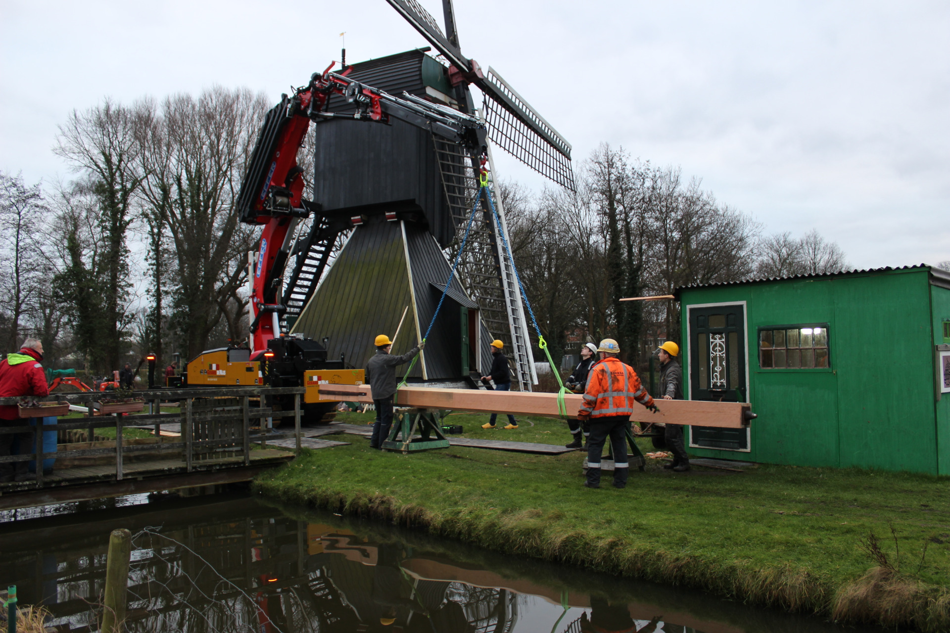 Onderhoud aan de molen