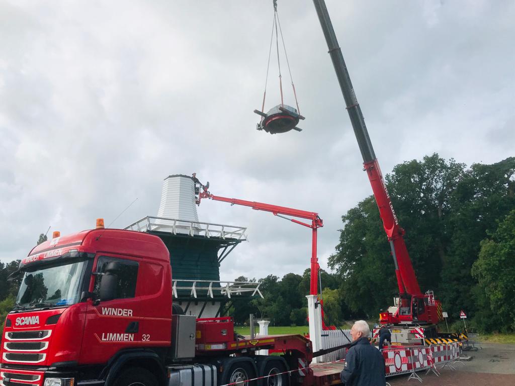 De kap wordt gelicht